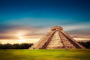 “El Castillo” pyramid in Chichen Itza, Yucatan, Mexico