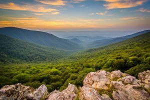 Sunset,Over,The,Shenandoah,Valley,And,Blue,Ridge,Mountains,From