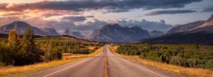 Beautiful,View,Of,Scenic,Highway,With,American,Rocky,Mountain,Landscape