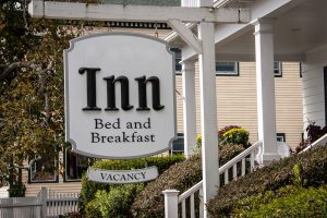 What is the Difference Between a Hotel and an Inn?