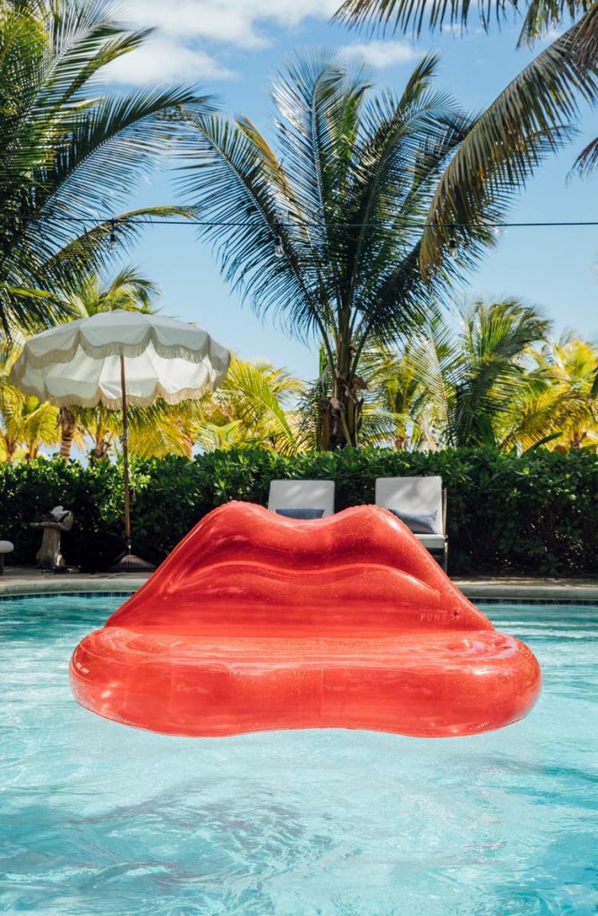 Floating Lip inflatable outdoor couch