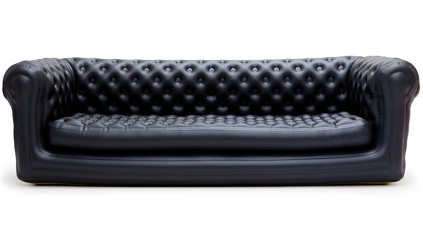 Very Big Blo inflatable outdoor couch