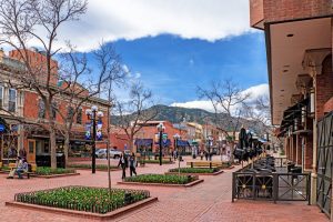 Boulder,Colorado,2018-04-05:,Early,Spring,At,The,Pearl,Street,Mall.