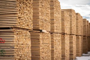 Rough,2×4,Spruce,And,Pine,Spf,Lumber,Piled,At,A