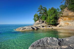 Cove,Along,Lake,Superior,Pictured,Rocks,National,Lakeshore