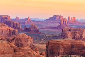 Sunrise,In,Hunts,Mesa,,Monument,Valley,,Arizona,,Usa